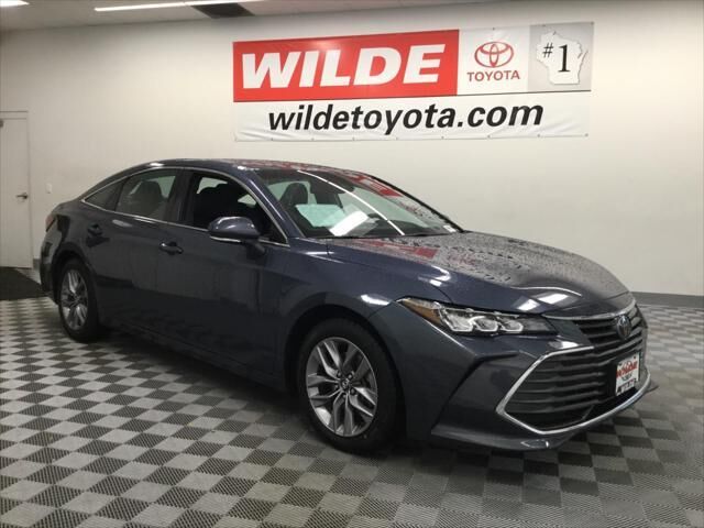 2020 TOYOTA Avalon
