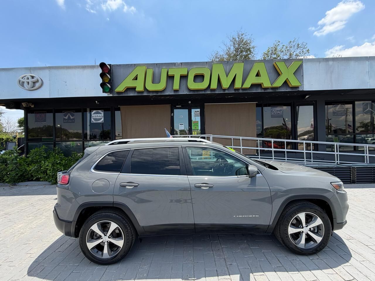 2019 JEEP Cherokee