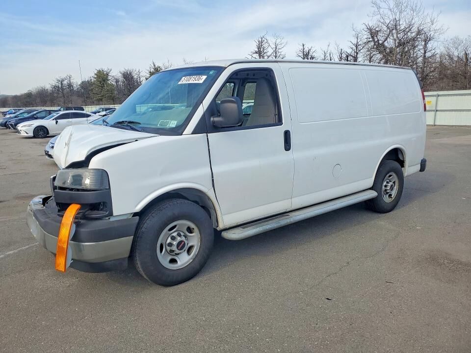 2017 GMC Savana