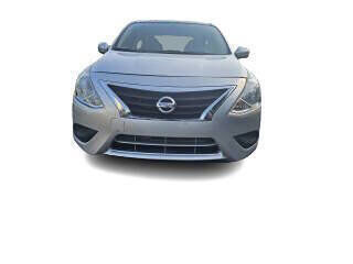 2017 NISSAN Versa