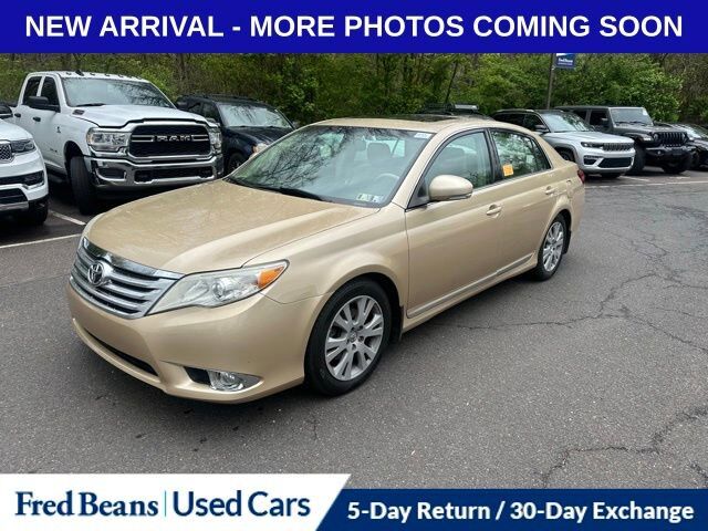2011 TOYOTA Avalon