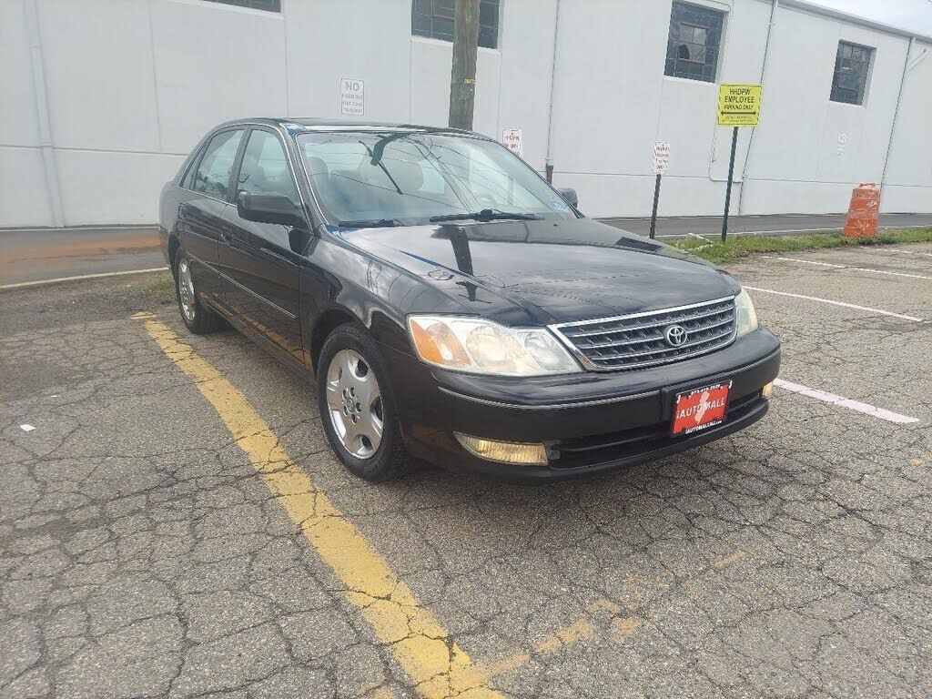 2004 TOYOTA Avalon
