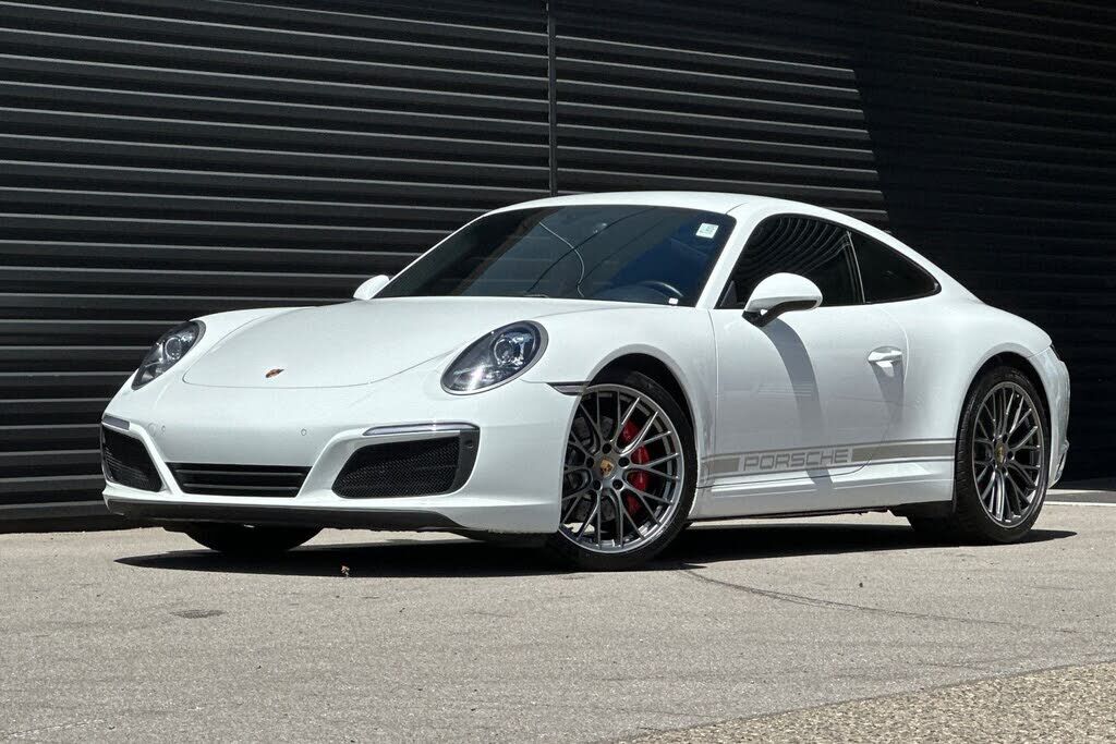 2018 PORSCHE 911