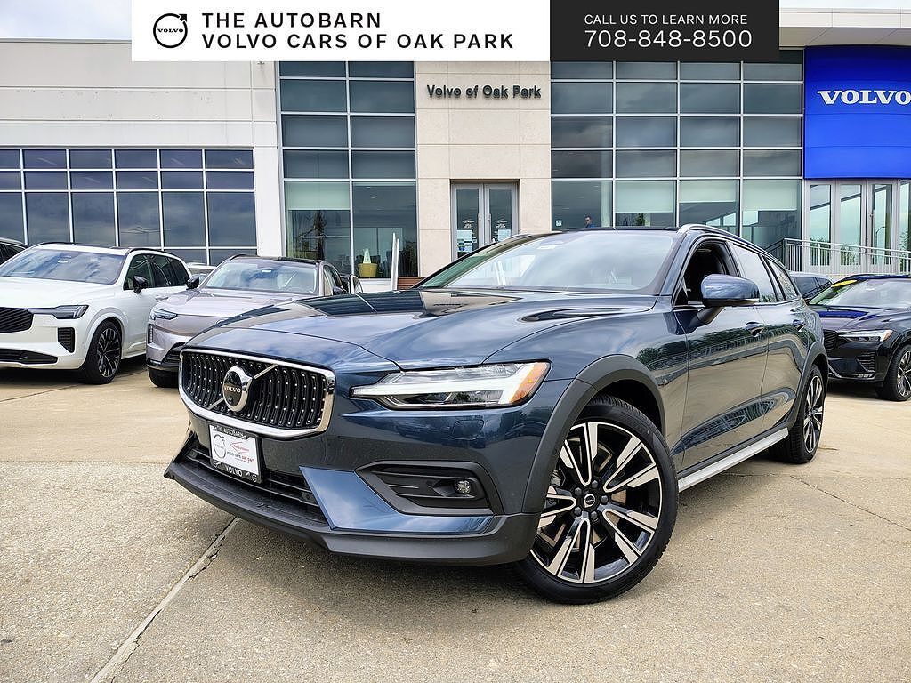 2026 VOLVO V60CC