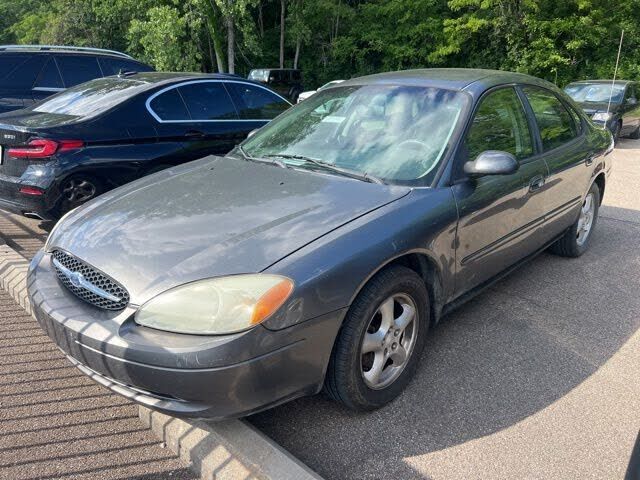 2002 FORD Taurus