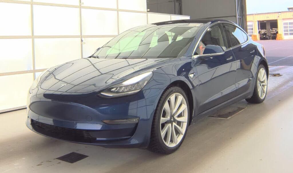 2018 TESLA Model 3