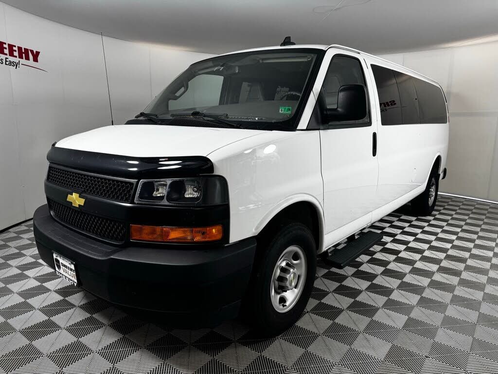 2023 CHEVROLET Express