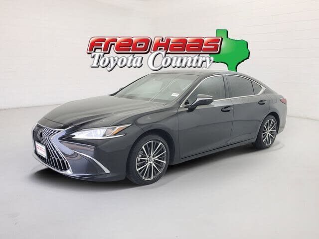 2025 LEXUS ES