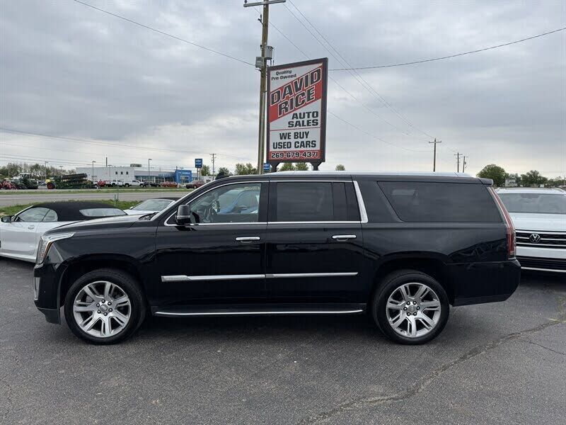 2019 CADILLAC Escalade ESV