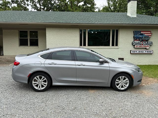 2017 CHRYSLER 200
