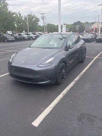 2023 TESLA Model Y