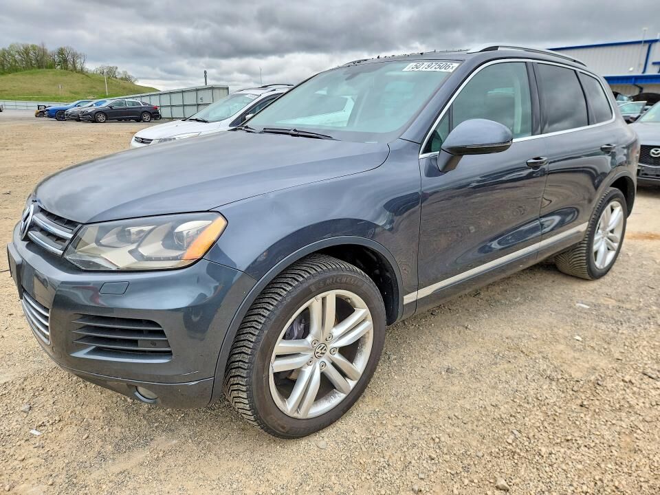 2012 VOLKSWAGEN Touareg