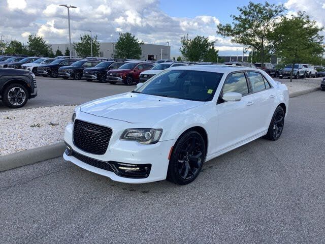 2022 CHRYSLER 300
