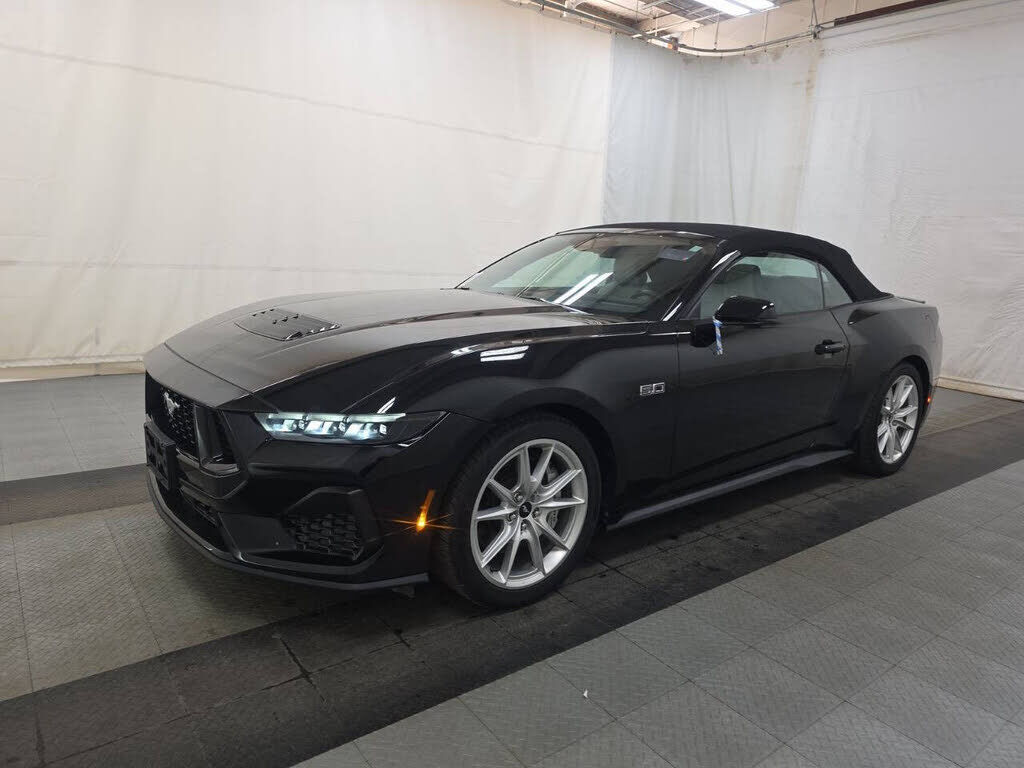2025 FORD Mustang