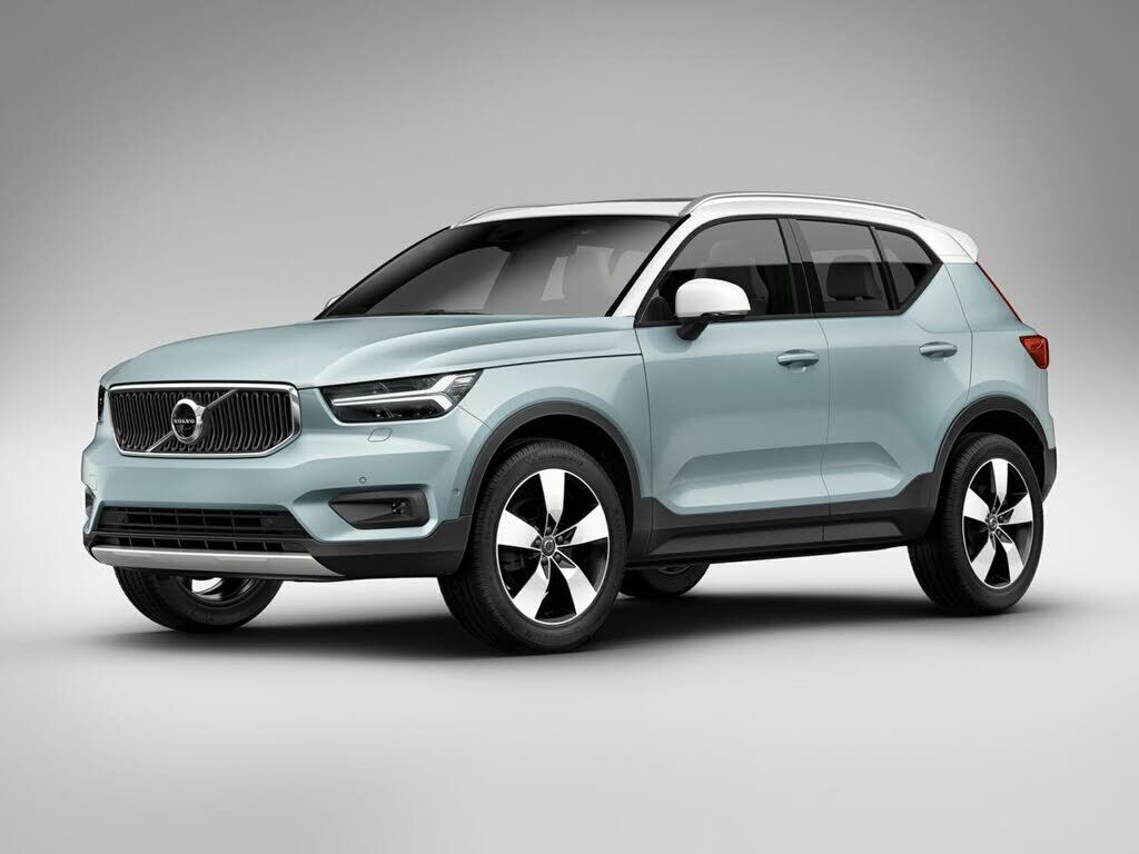 2019 VOLVO XC40