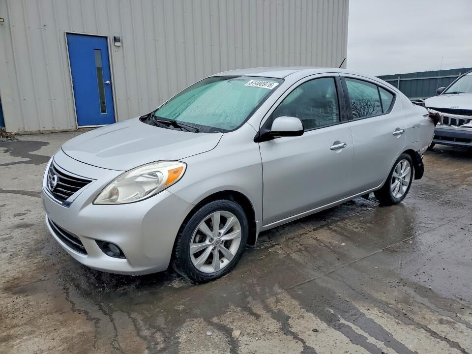 2014 NISSAN Versa