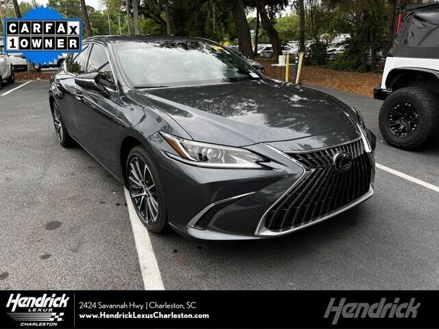 2025 LEXUS ES