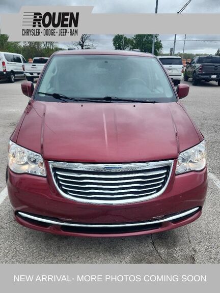 2015 CHRYSLER Town and Country