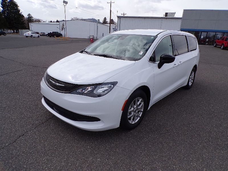 2024 CHRYSLER Voyager