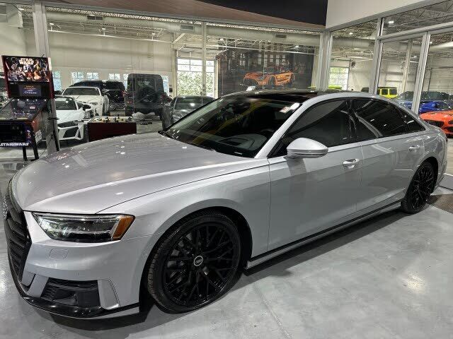 2020 AUDI A8