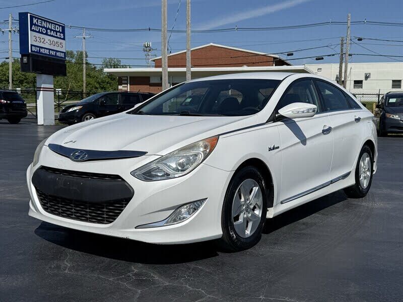 2011 HYUNDAI Sonata