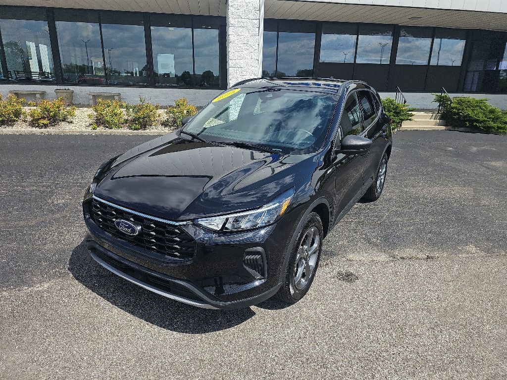 2025 FORD Escape