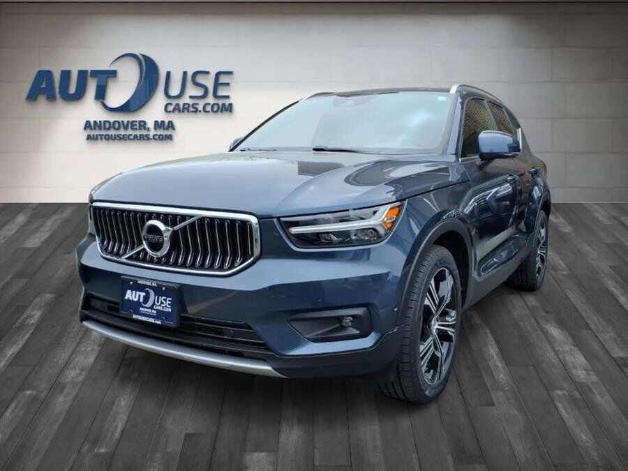 2019 VOLVO XC40