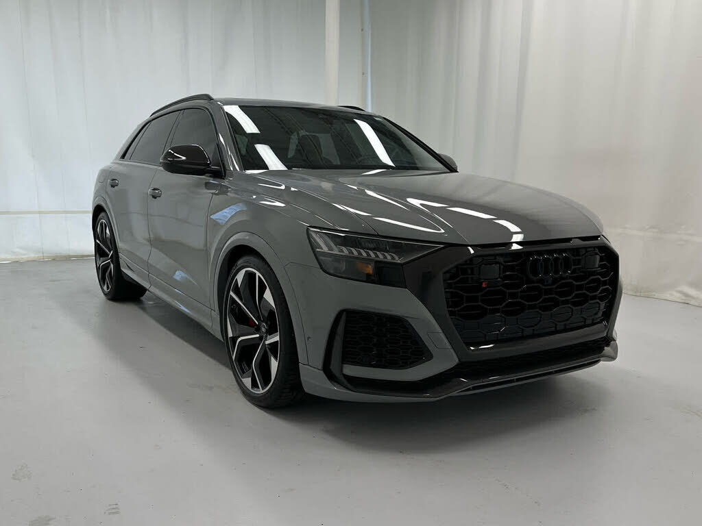 2023 AUDI RS Q8