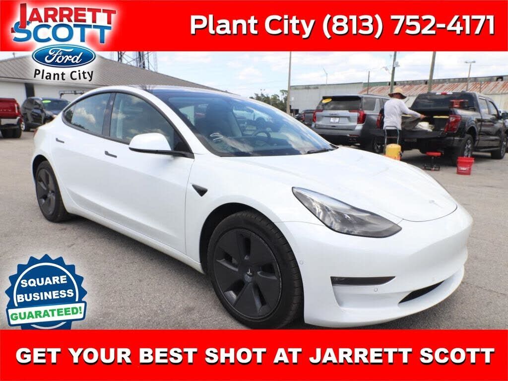 2022 TESLA Model 3