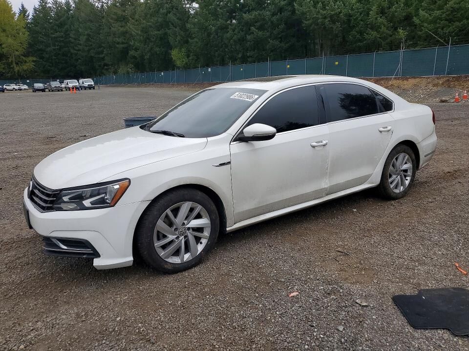 2018 VOLKSWAGEN Passat