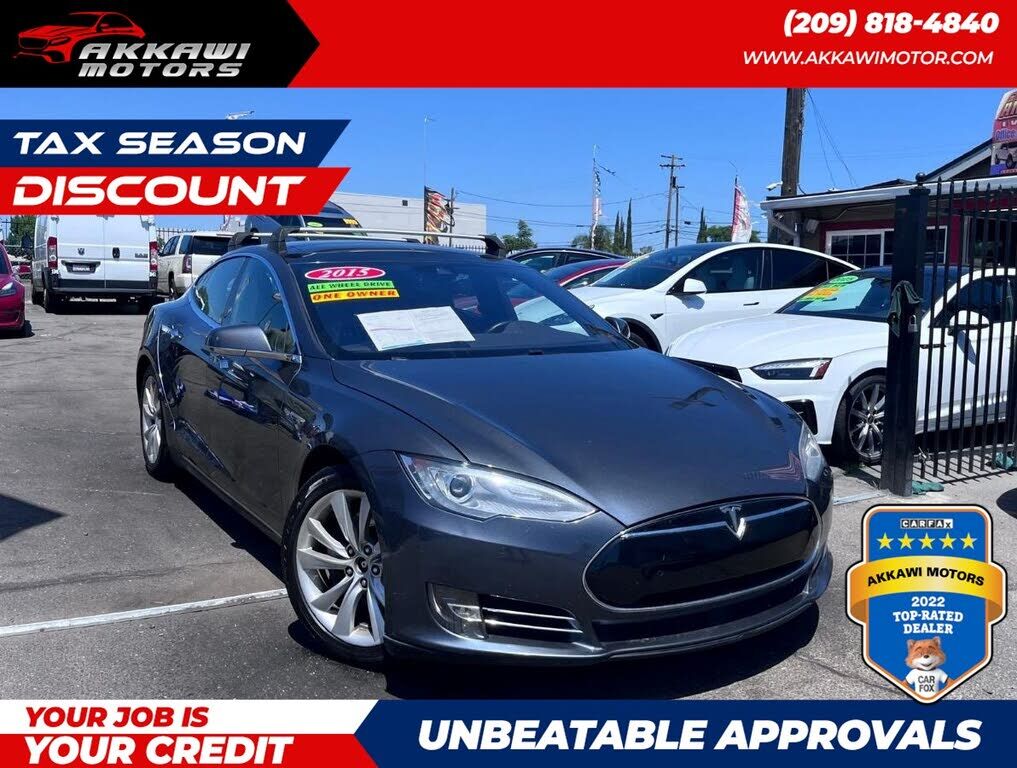 2015 TESLA Model S