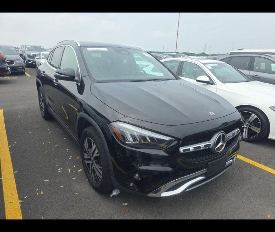 2025 MERCEDES-BENZ GLA-Class