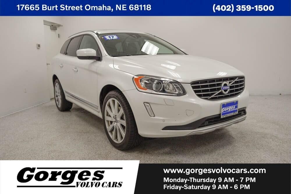 2017 VOLVO XC60