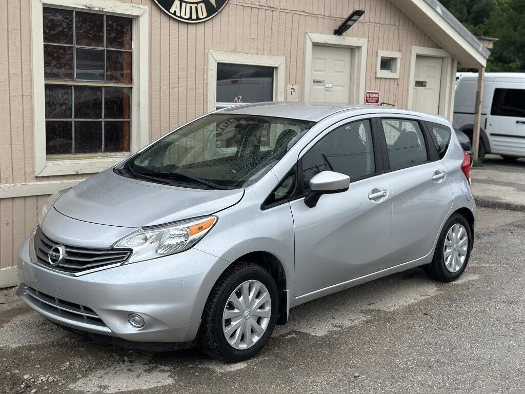 2016 NISSAN Versa