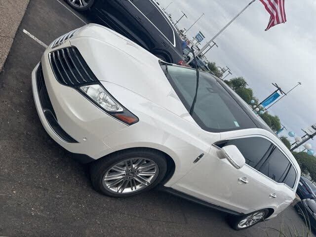 2019 LINCOLN MKT