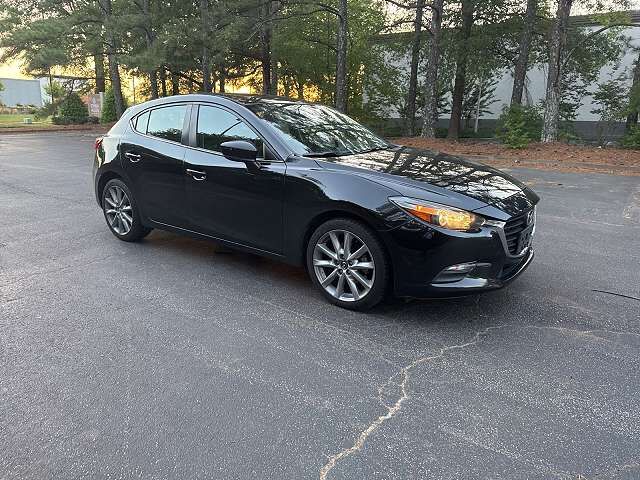 2017 MAZDA Mazda3