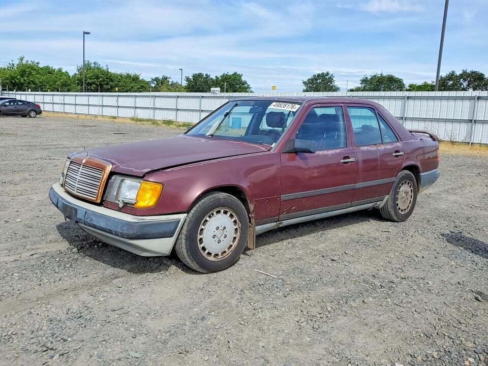 1986 MERCEDES-BENZ 300