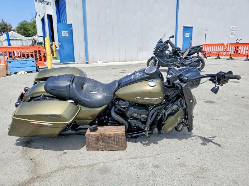 2018 HARLEY DAVIDSON FLHRXS / Road King Special