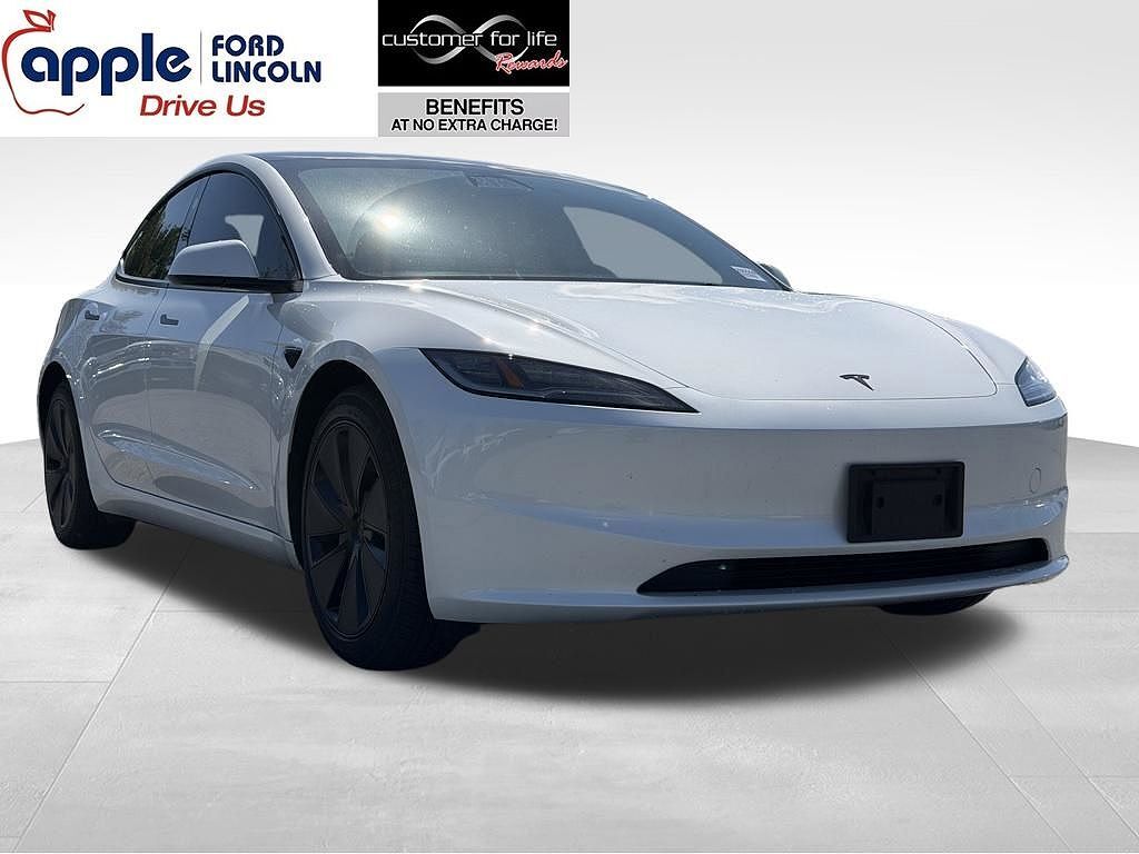 2024 TESLA Model 3