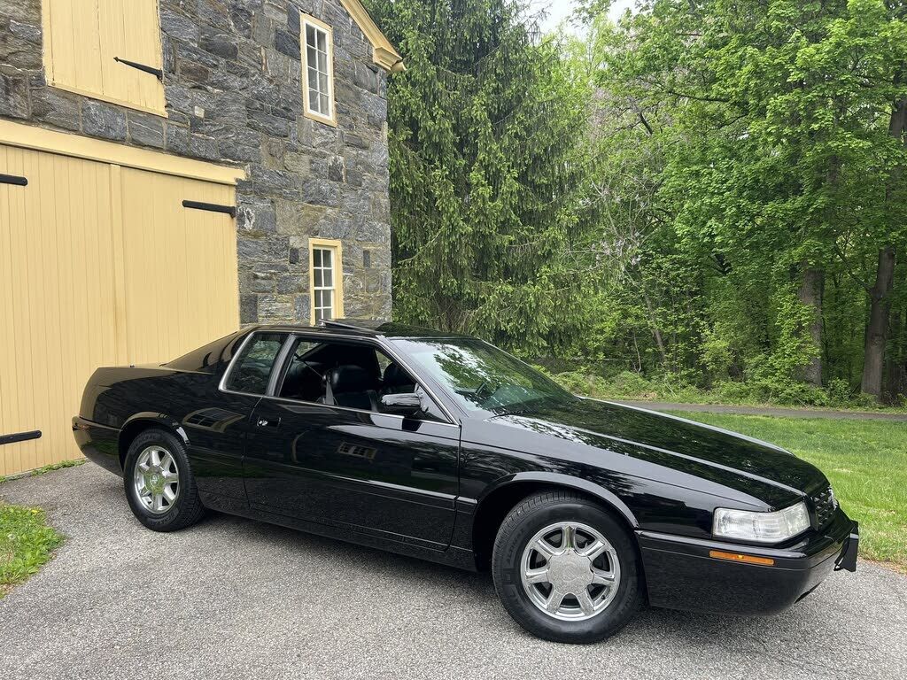 2002 CADILLAC Eldorado