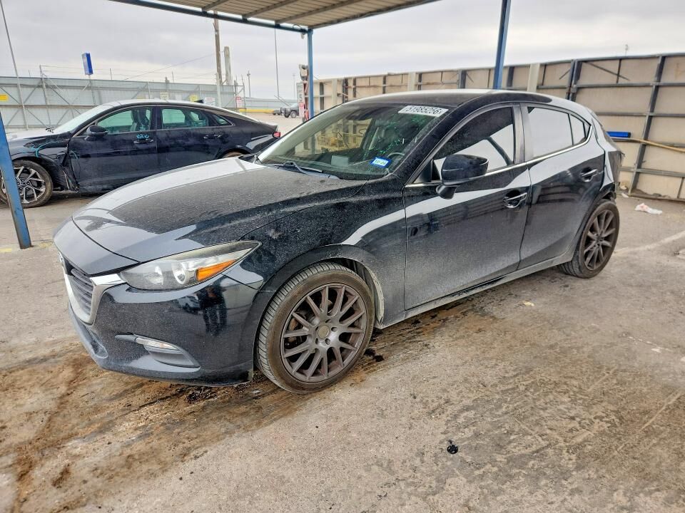 2018 MAZDA Mazda3