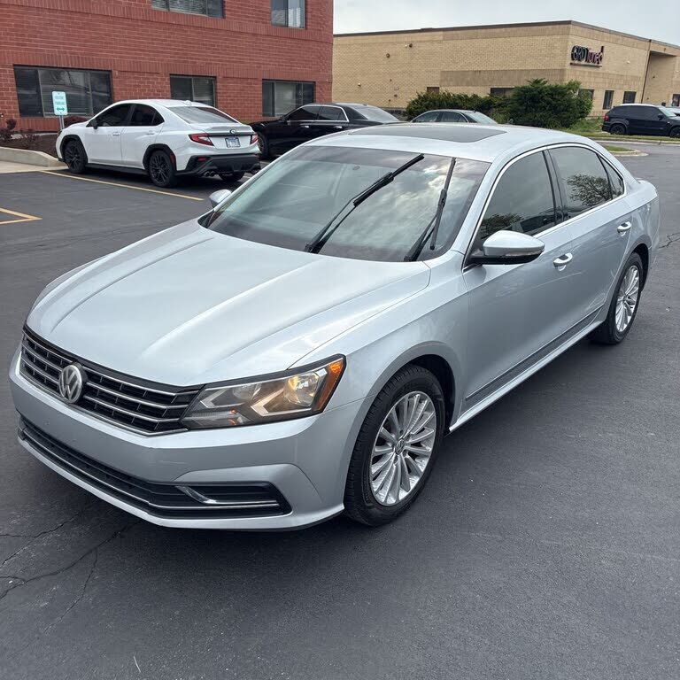 2017 VOLKSWAGEN Passat
