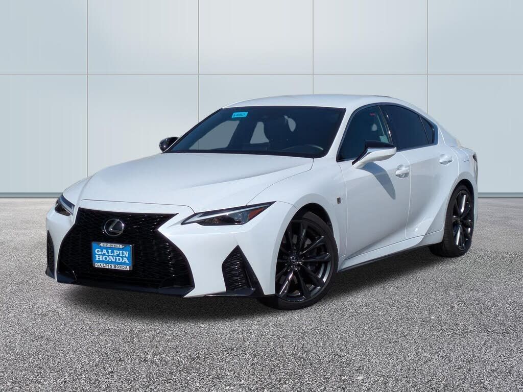 2024 LEXUS IS