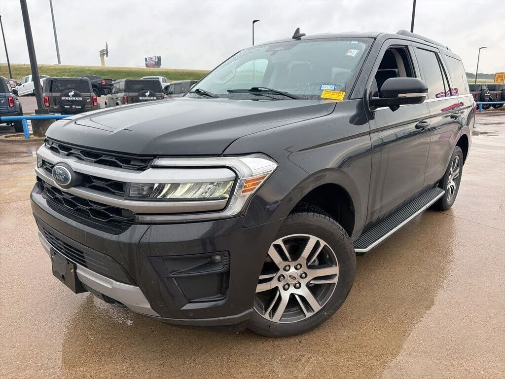 2022 FORD Expedition