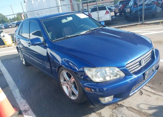 2002 LEXUS IS