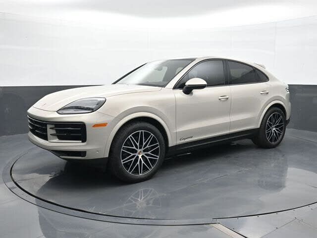 2025 PORSCHE Cayenne