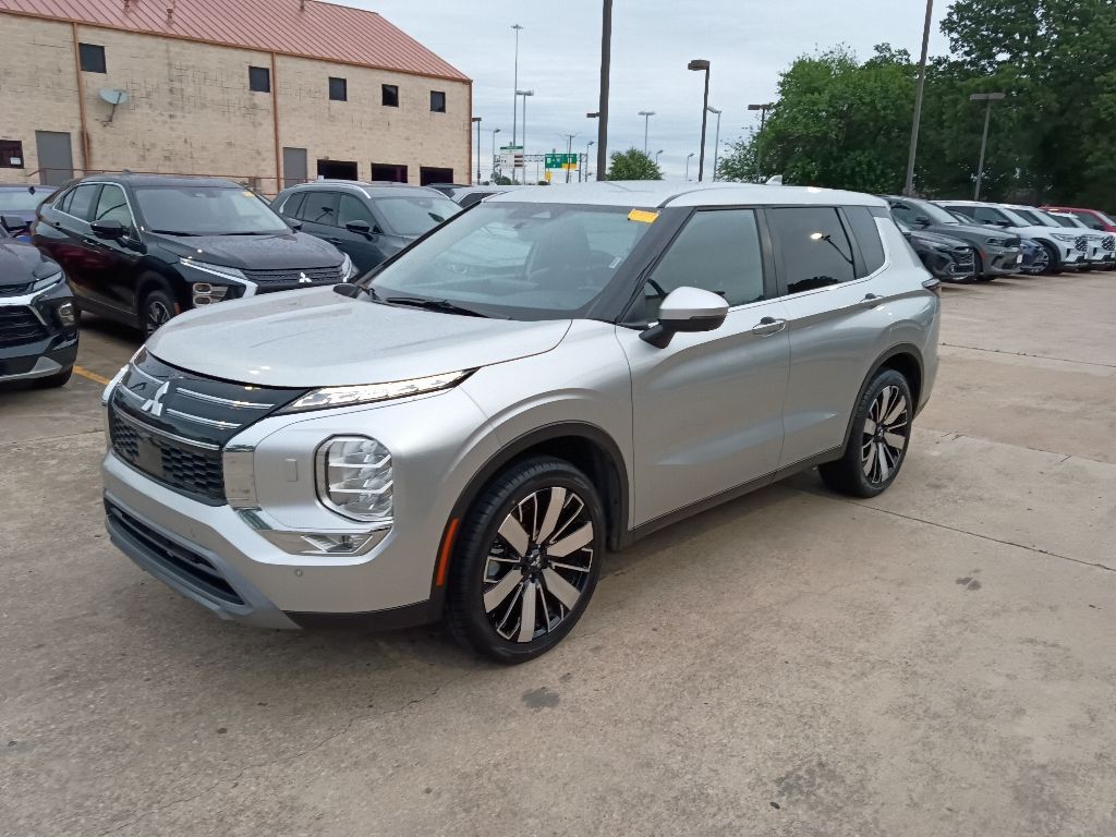 2025 MITSUBISHI Outlander