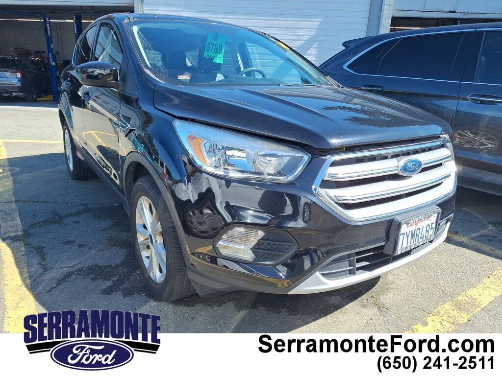 2017 FORD Escape