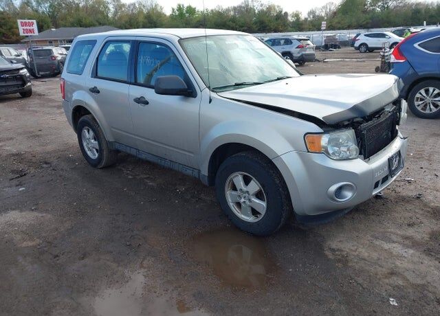 2010 FORD Escape