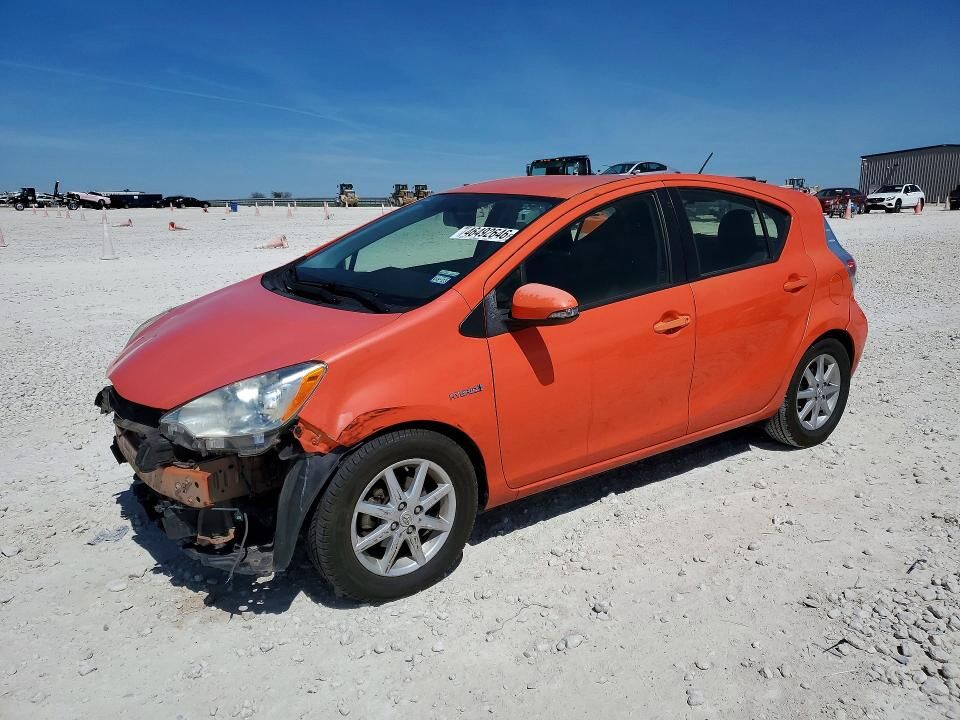 2014 TOYOTA Prius